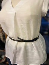 Load image into Gallery viewer, Single Row Stud Skinny Belt | Black
