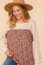 Load image into Gallery viewer, Floral Knit Top | Oatmeal/Mauve
