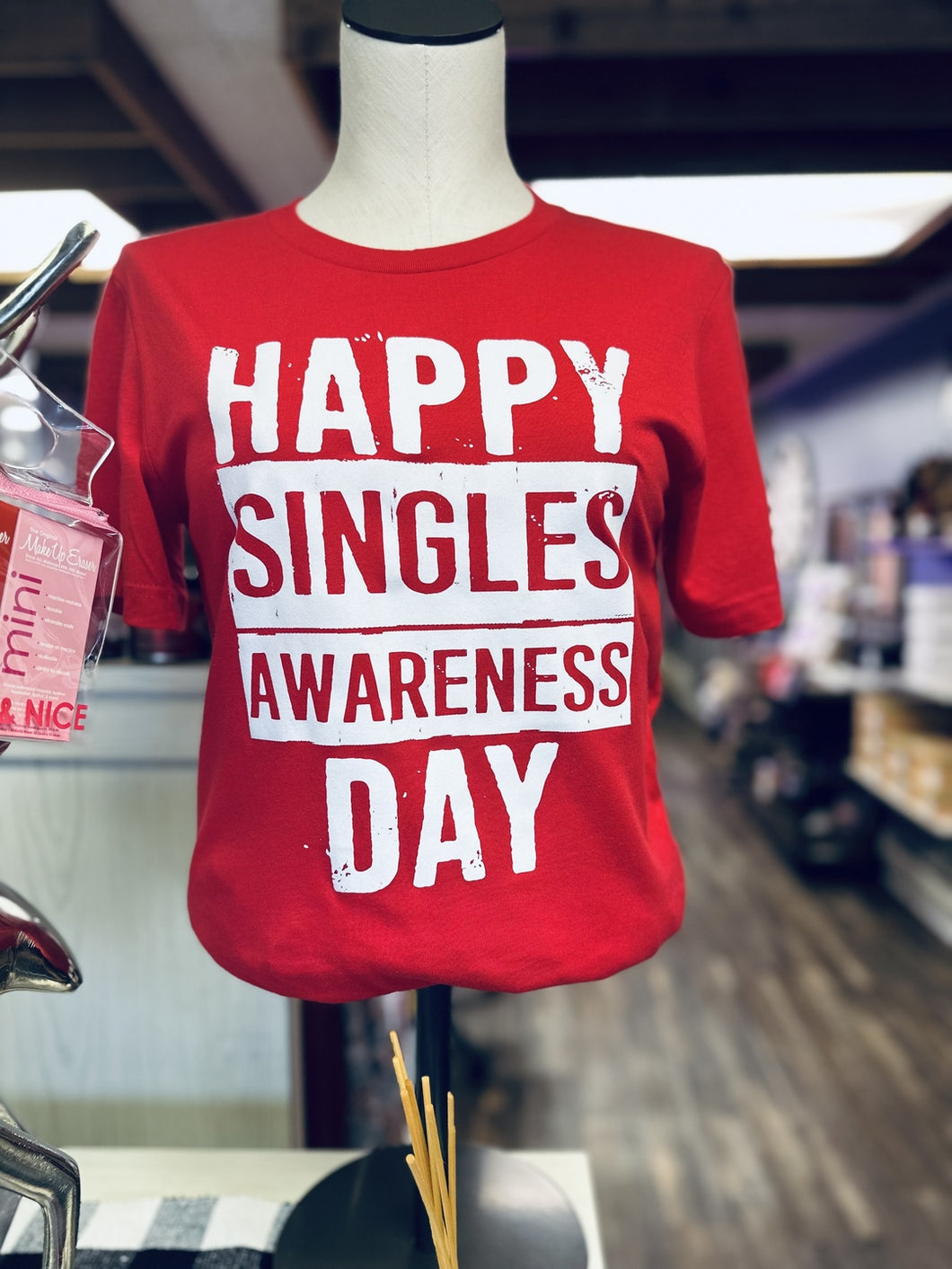 Happy Singles Awareness Day Tee | Red