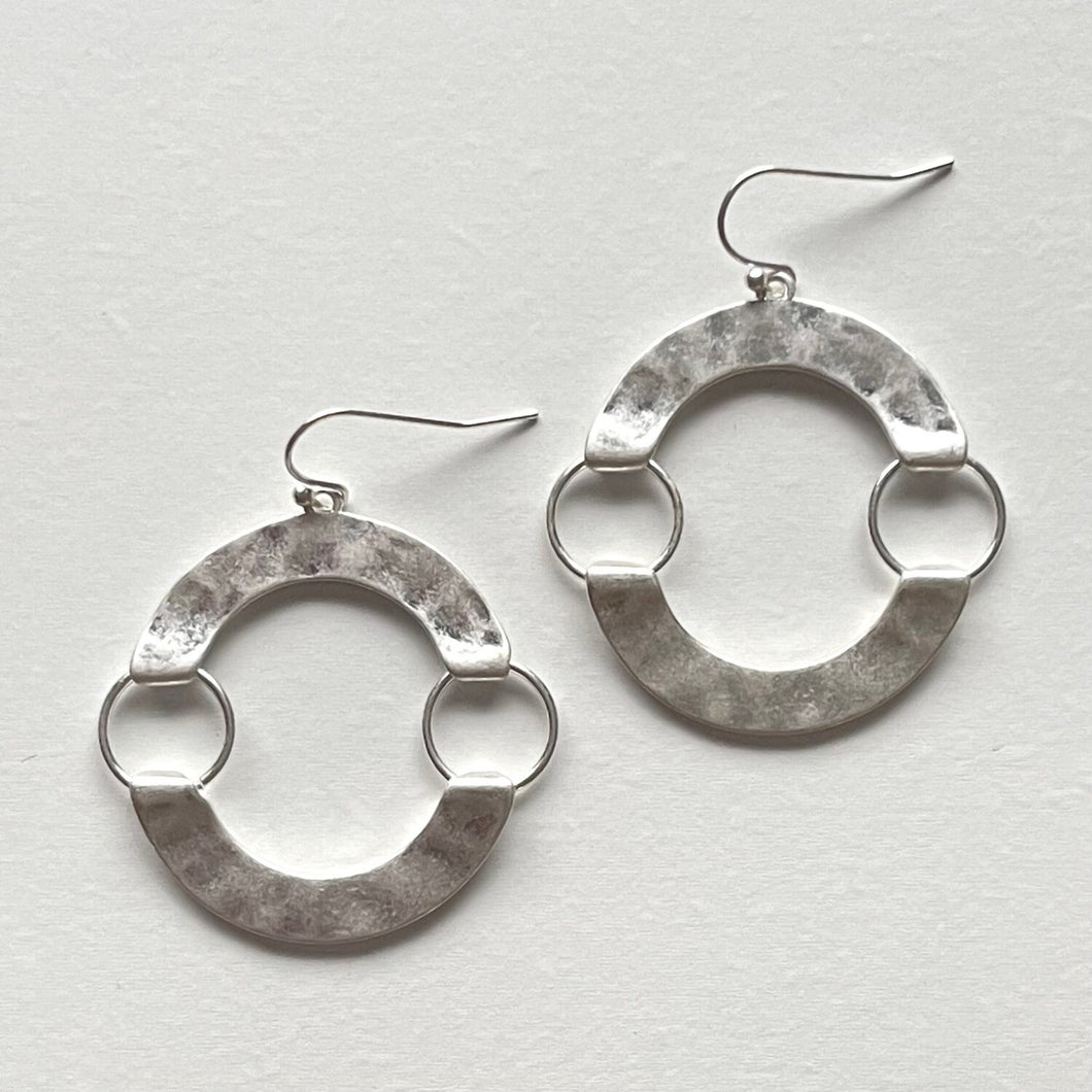 Curb Appeal Earrings | Silver